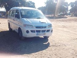 Usado 2004 Hyundai H-1 Monovolume | € 3.500