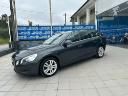 Preto Usado 2012 Volvo V60 Momentum Carrinha | € 11.900 (Preço justo)