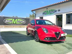 Vermelho Usado 2017 Alfa Romeo MiTo Distinctive Citadino | € 11.650