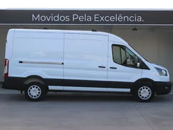 Branco Usado 2023 Ford Transit Trend Sedan | € 29.900 (Preço justo)