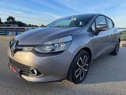 Cinzento Usado 2012 Renault Clio IV | € 7.250 (Bom preço)