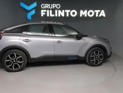 Cinza Usado 2024 Citroën e-C4 Feel | € 25.740 (Preço justo)