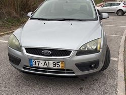 Usado 2005 Ford Focus Sport Sedan | € 1.900 (Bom preço)