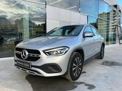 Prata iridium Usado 2022 Mercedes GLA200 Style SUV | € 38.900
