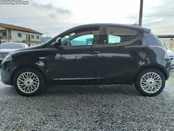 Preto Usado 2014 Lancia Ypsilon Gold Citadino | € 7.500 (Preço justo)