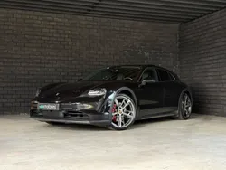 Preto Usado 2023 Porsche Taycan 4S Sedan | € 89.990 (Preço justo)