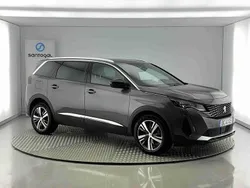 Cinzento Usado 2023 Peugeot 5008 Allure Monovolume | € 29.990 (Preço justo)