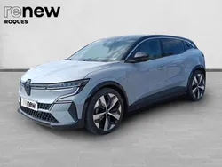 Cinzento Usado 2023 Renault Mégane Iconic Sedan | € 30.550 (Preço justo)