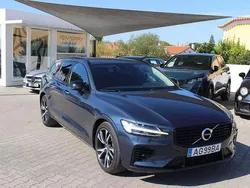 Cinzento Usado 2021 Volvo V60 Carrinha | € 29.500 (Preço justo)