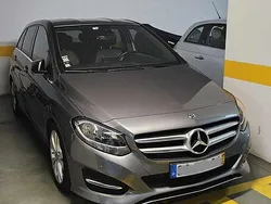 Cinzento Usado 2018 Mercedes B180 Monovolume | € 18.000 (Preço justo)