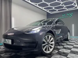 Cinza Usado 2019 Tesla Model 3 Standard Range Sedan | € 21.999 (Bom preço)
