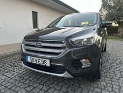 Usado 2018 Ford Kuga SUV | € 15.250 (Bom preço)