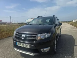 Cinza Usado 2015 Dacia Sandero Comfort Citadino | € 9.490 (Bom preço)