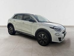 Branco Usado 2025 Fiat 600 SUV | € 24.590 (Preço justo)