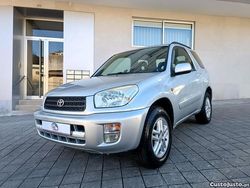 Cinza Usado 2002 Toyota RAV4 SUV | € 9.000