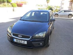 Usado 2006 Ford Focus Sedan | € 3.900 (Preço justo)
