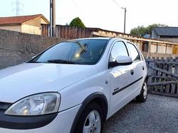 Branco Usado 2002 Opel Corsa Citadino | € 2.450 (Preço justo)