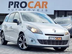 Cinzento Usado 2011 Renault Grand Scénic III Bose Edition Monovolume | € 9.900 (Preço elevado)