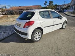 Branco Usado 2011 Peugeot 207 | € 5.990 (Bom preço)