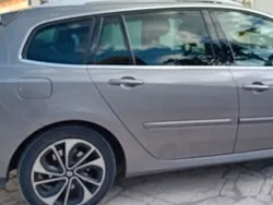 Usado 2013 Renault Laguna III Sedan | € 4.500