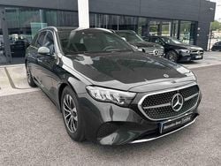 Cinzento Usado 2024 Mercedes 220 | € 59.900 (Preço justo)
