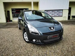 Cinzento Usado 2011 Peugeot 5008 Access Monovolume | € 8.900 (Bom preço)