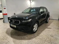 Preto Usado 2022 Volvo XC40 Momentum SUV | € 26.400 (Preço justo)