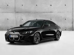 Preto sapphire metalizada Novo 2024 BMW i4 Comfort Edition Sedan | € 71.436 (Bom preço)