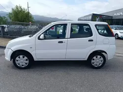 Branco Usado 2004 Suzuki Ignis GL Citadino | € 3.500