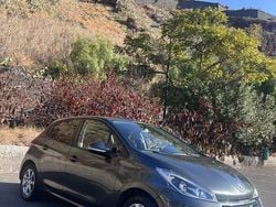 Usado 2015 Peugeot 208 Citadino | € 9.000 (Preço elevado)