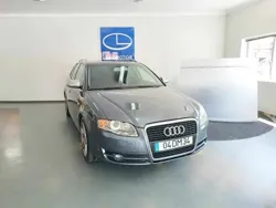 Cinzento Usado 2004 Audi A4 Carrinha | € 5.950