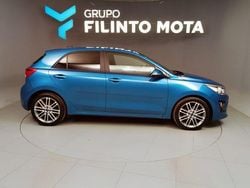Azul Usado 2023 Kia Rio | € 14.490 (Bom preço)