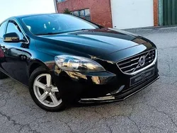 Preto Usado 2013 Volvo V40 Momentum Carrinha | € 10.900 (Preço justo)