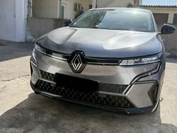 Cinzento Usado 2023 Renault Mégane Sedan | € 28.750 (Preço elevado)