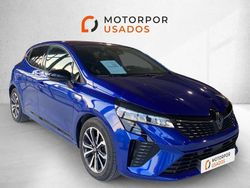 Azul Usado 2023 Renault Clio V Techno Sedan | € 16.790 (Preço justo)