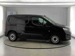 Preto Usado 2024 Opel Combo Monovolume | € 19.990 (Preço justo)