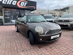 Castanho Usado 2010 Mini One Clubman Carrinha | € 9.750