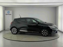 Preto Usado 2023 Renault Clio V Evolution Citadino | € 16.990 (Preço justo)