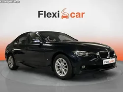 Azul Usado 2017 BMW 330e iPerformance Sedan | € 19.990 (Preço justo)