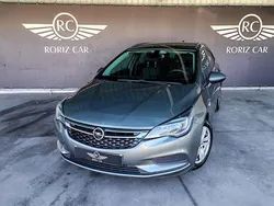 Cinza Usado 2017 Opel Astra Dynamic Carrinha | € 9.500 (Preço justo)