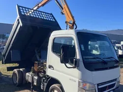 Branco Usado 2005 Mitsubishi Canter | € 33.700