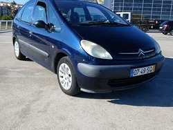 Usado 2001 Citroën Xsara Picasso Monovolume | € 1.850