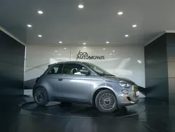 Cinzento (metalizado) Usado 2022 Fiat 500e Icon Citadino | € 21.950 (Preço justo)