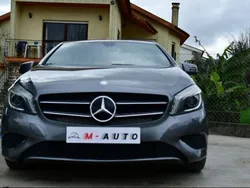 Cinzento Usado 2014 Mercedes A180 Sedan | € 17.500 (Caro)