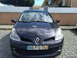 Usado 2008 Renault Clio III Sedan | € 3.500