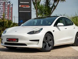 Branco Usado 2021 Tesla Model 3 Standard Range Plus Sedan | € 28.400 (Preço justo)