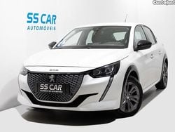 Branco Usado 2022 Peugeot e-208 Active Citadino | € 16.890 (Preço justo)