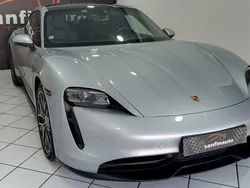 Cinzento Usado 2021 Porsche Taycan Sedan | € 69.000
