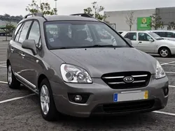 Usado 2010 Kia Carens Monovolume | € 5.999