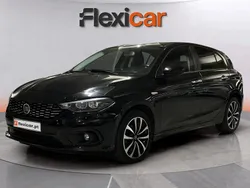 Preto Usado 2020 Fiat Tipo Lounge Sedan | € 11.480 (Preço justo)